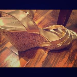 BCBG gold metallic wedges